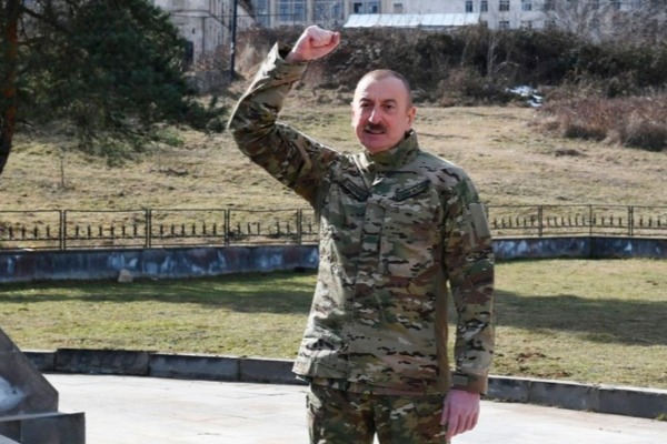 Prezident İlham Əliyev 2 nəfərə general-leytenant rütbəsi verdi - Siyahı